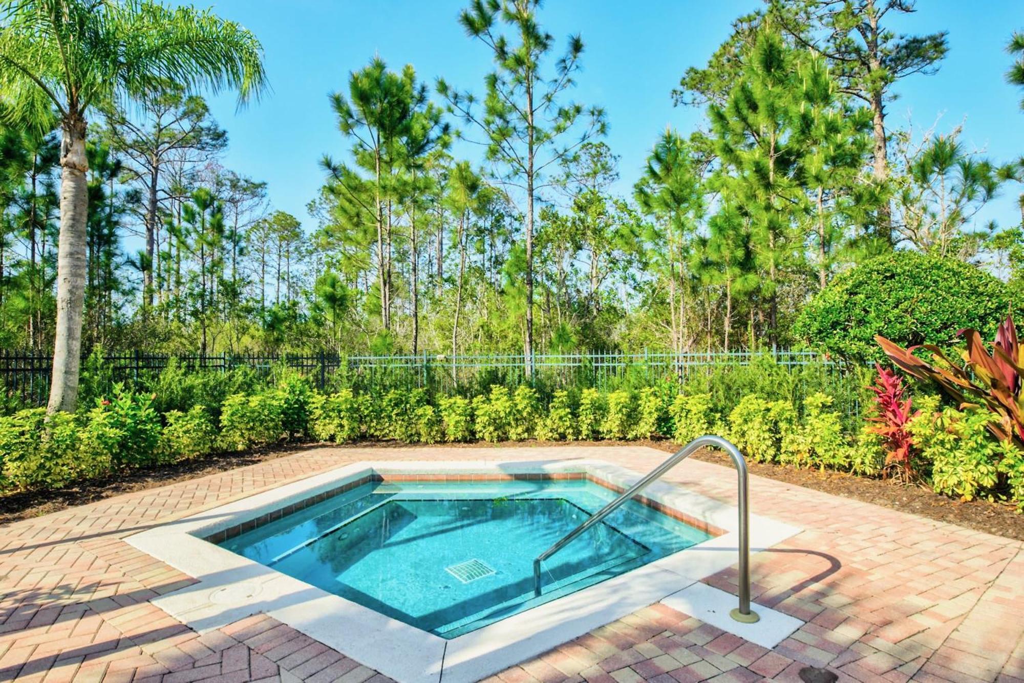 Bright 2Br Condo With Pool And Hot Tub - Near Disney! Орландо Экстерьер фото